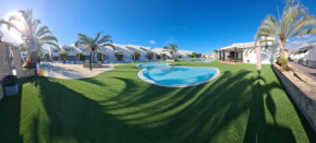 Гостиница Hotel Malibu Park  Адехе